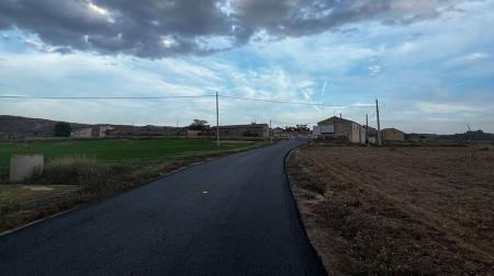 Imagen La CHE inicia el asfaltado de la carretera entre Grañén y Fraella