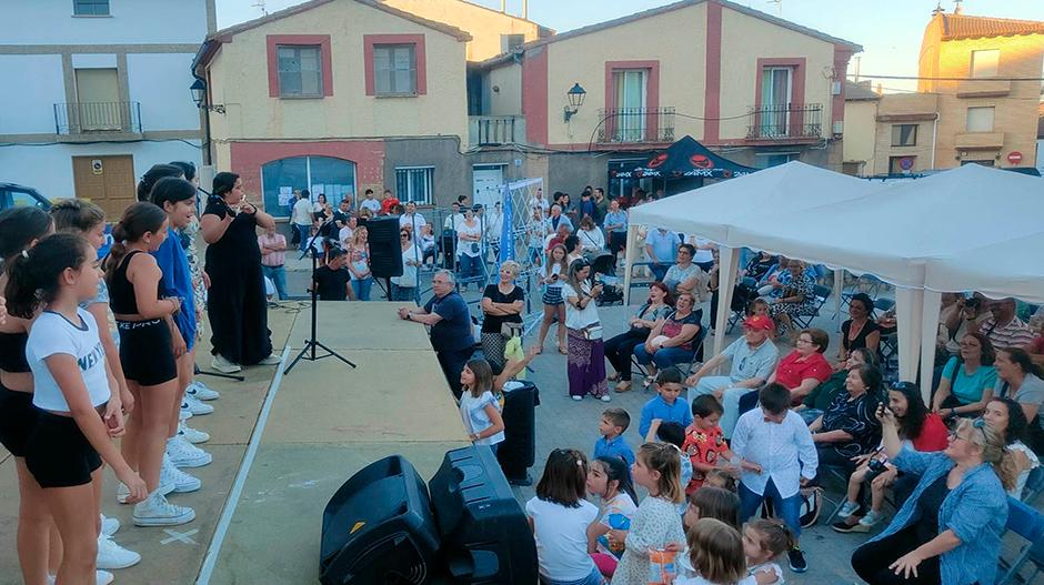 Imagen Grañén acierta al compartir el arte de pequeños y mayores