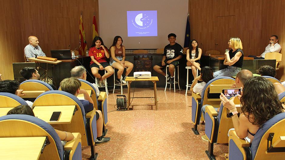 Imagen El alumnado de 3º de la ESO del IES Montes Negros de Grañén lanza su propio podcast