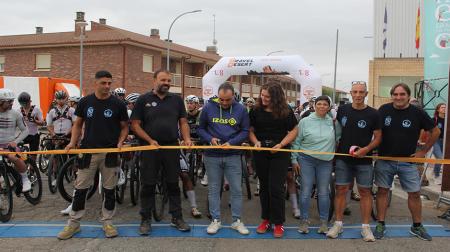 Imagen Grañén estrena con cerca de 200 ciclistas su Gravel Desert